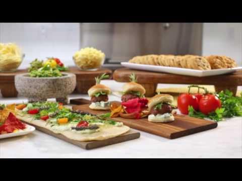 Cuisinart Stand Mixer, 12 Speeds, 5.5-Quart Mixing Bowl, Chef's Whisk, Flat Mixing Paddle, Dough Hook, and Splash Guard with Pour Spout, Silver Lining, SM-50BC, Silver Lining