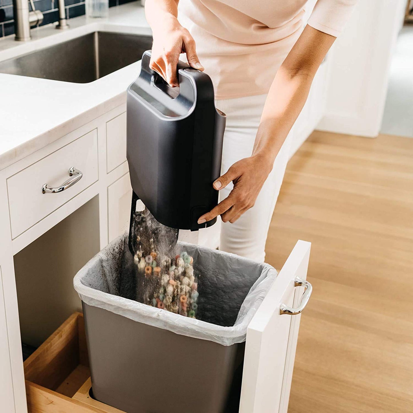 Shark AI Ultra Voice Control Robot Vacuum with Matrix Clean Navigation, Home Mapping, 60-Day Capacity, XL Self-Empty Base for Homes with Pets, Carpet & Hard Floors, Cool Grey