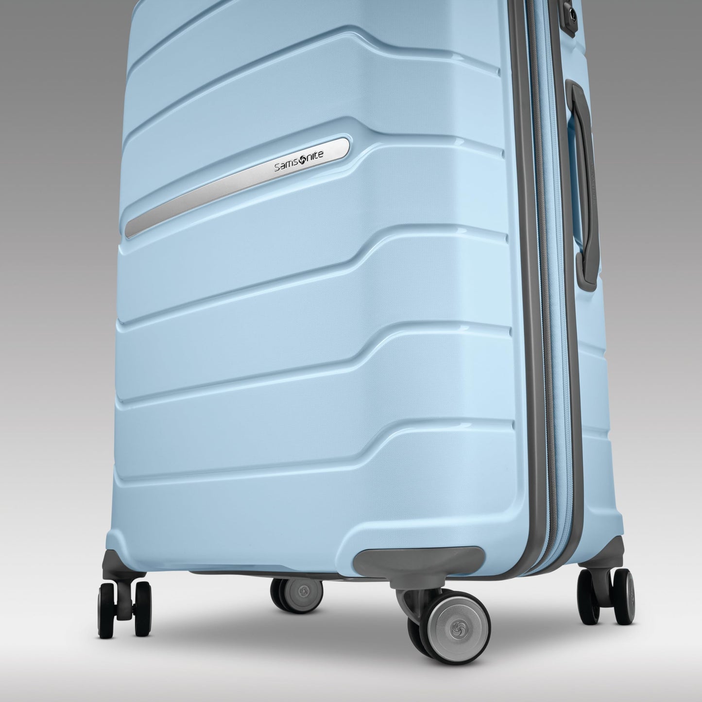 Samsonite Freeform Hardside Carry-On Luggage with Spinner Wheels