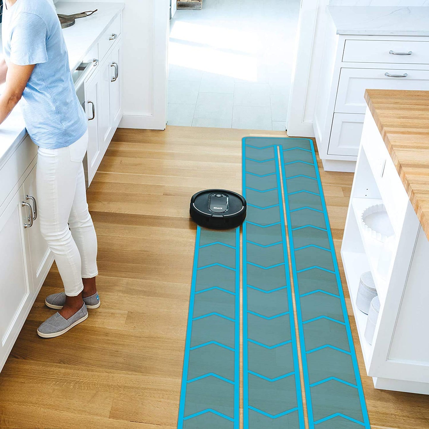 Shark AI Ultra Voice Control Robot Vacuum with Matrix Clean Navigation, Home Mapping, 60-Day Capacity, XL Self-Empty Base for Homes with Pets, Carpet & Hard Floors, Cool Grey