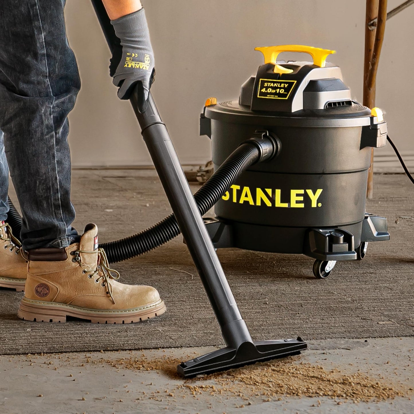 Stanley - SL18116P Wet/Dry Vacuum, 6 Gallon, 4 Horsepower Black