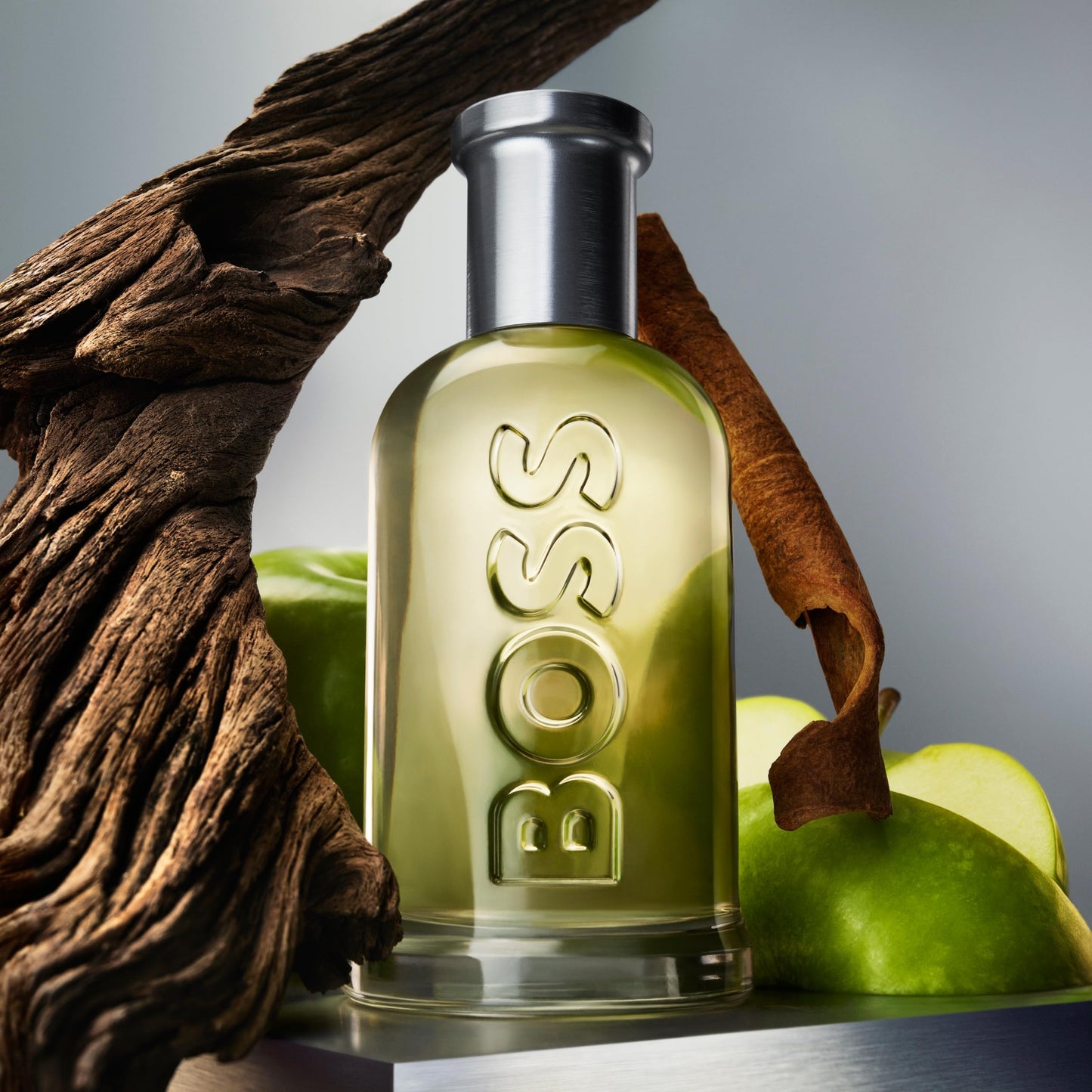 Hugo Boss Bottled Eau de Toilette – Woody Men's Cologne – With Notes of Apple, Cinnamon & Wood – Long Lasting Fragrance
